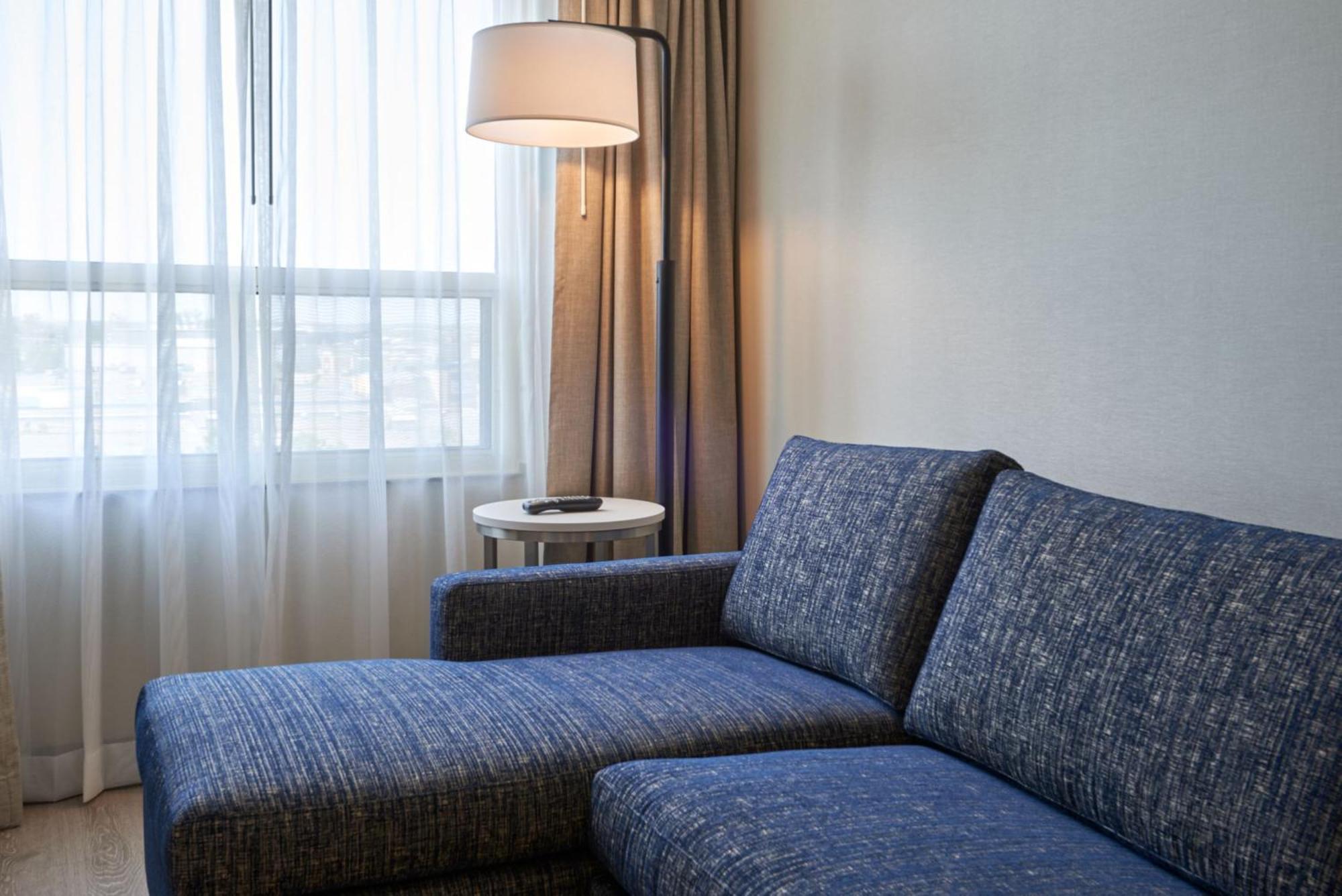 Holiday Inn & Suites Ottawa Kanata By Ihg Экстерьер фото