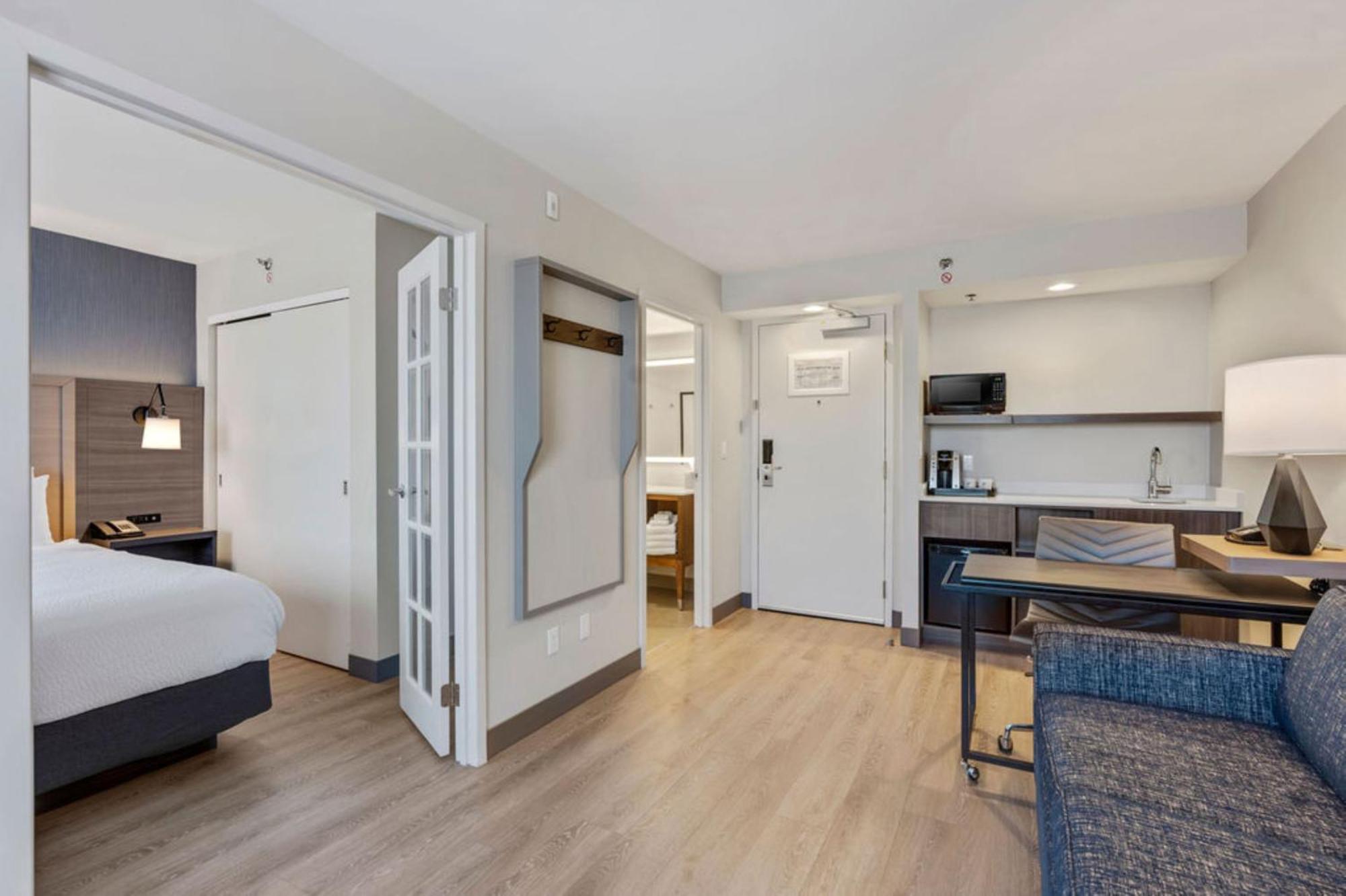 Holiday Inn & Suites Ottawa Kanata By Ihg Экстерьер фото