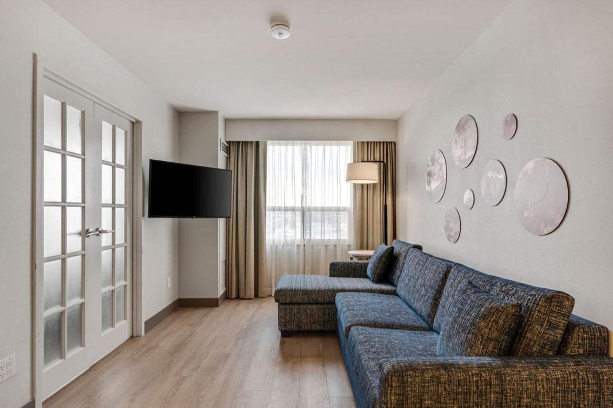 Holiday Inn & Suites Ottawa Kanata By Ihg Экстерьер фото