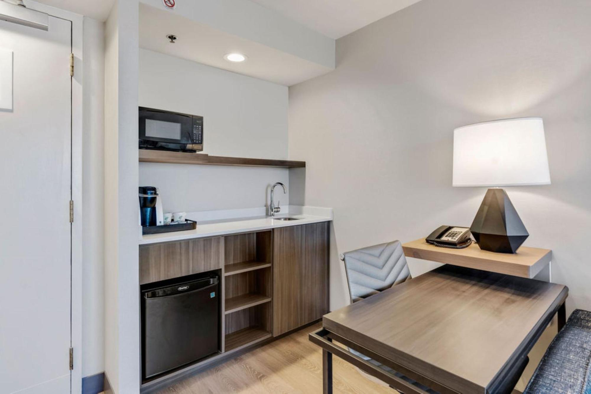 Holiday Inn & Suites Ottawa Kanata By Ihg Экстерьер фото